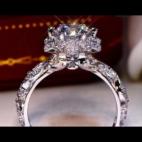 925 Silver White Sapphire & CZ Ring - Picture 5 of 5
